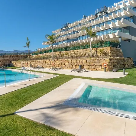 Oasis 325 Penthouse *