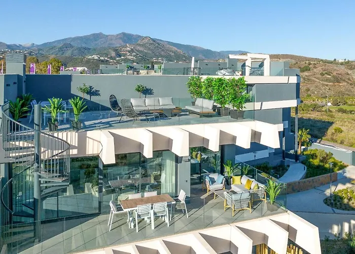 Oasis 325 Penthouse *