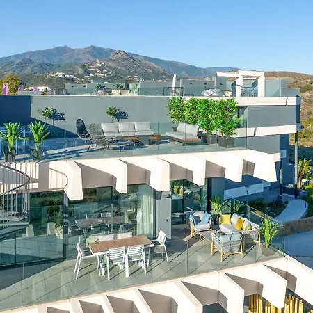 Oasis 325 Penthouse *