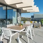 Oasis 325 Penthouse