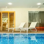 Oasis 325 Penthouse