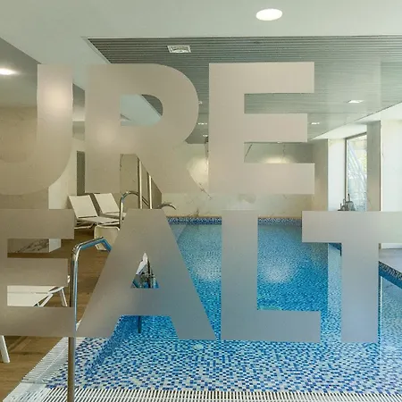 Oasis 325 Penthouse